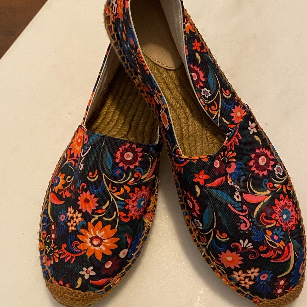 Boden Black Floral Espadrilles